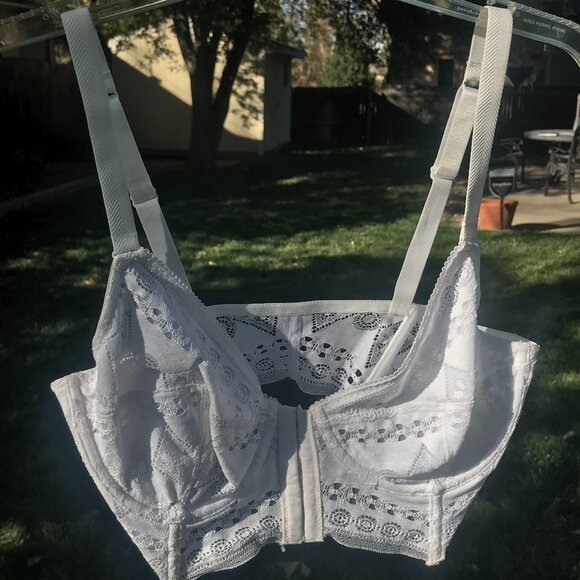 Front Closure Bra - Picture 3 of 4